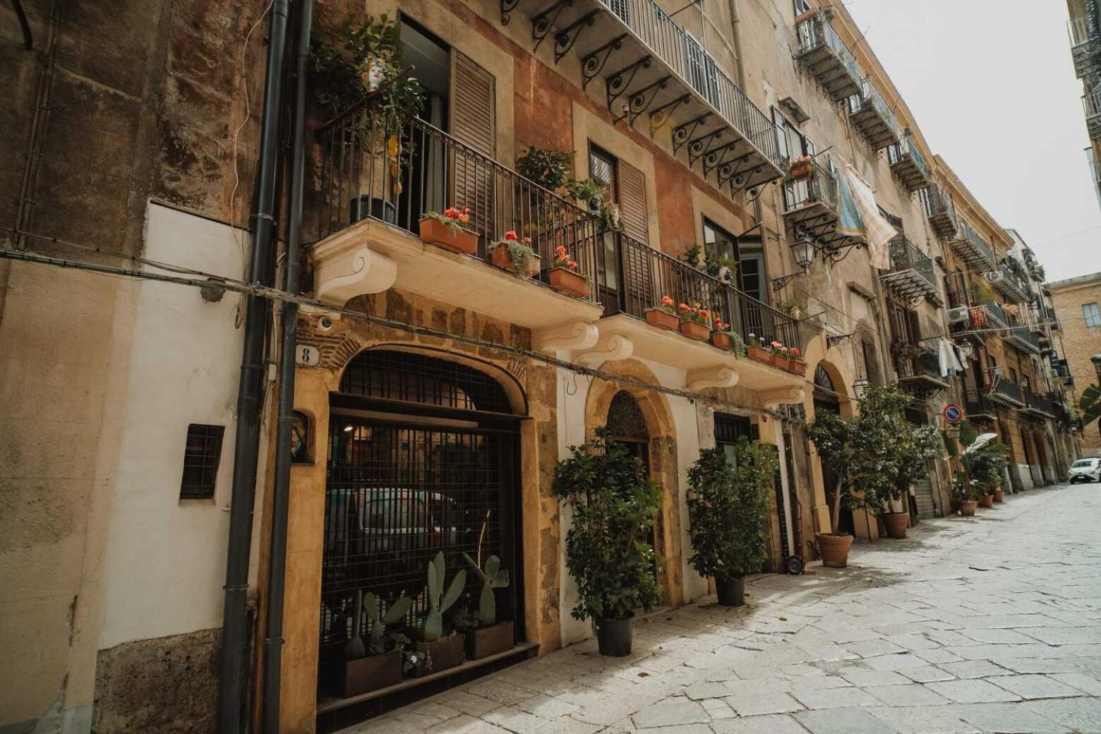 Hotel Ambrosia-Timeless Hosting Palermo Exterior foto